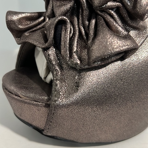 Qupid Ruffled Platform Bootie - Picture 15 of 15